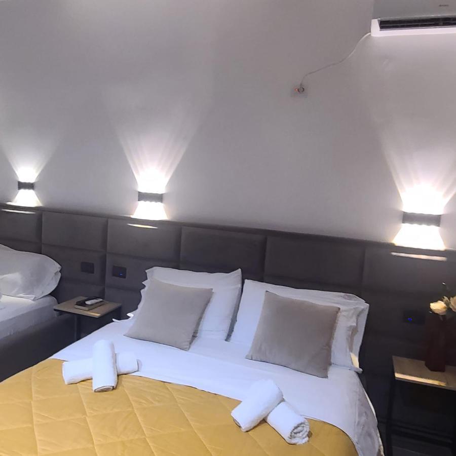 Hotel Noel Vlore Bagian luar foto