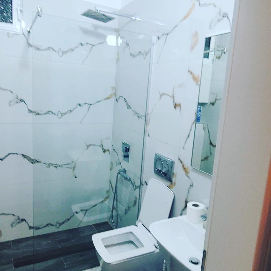 Hotel Noel Vlore Bagian luar foto