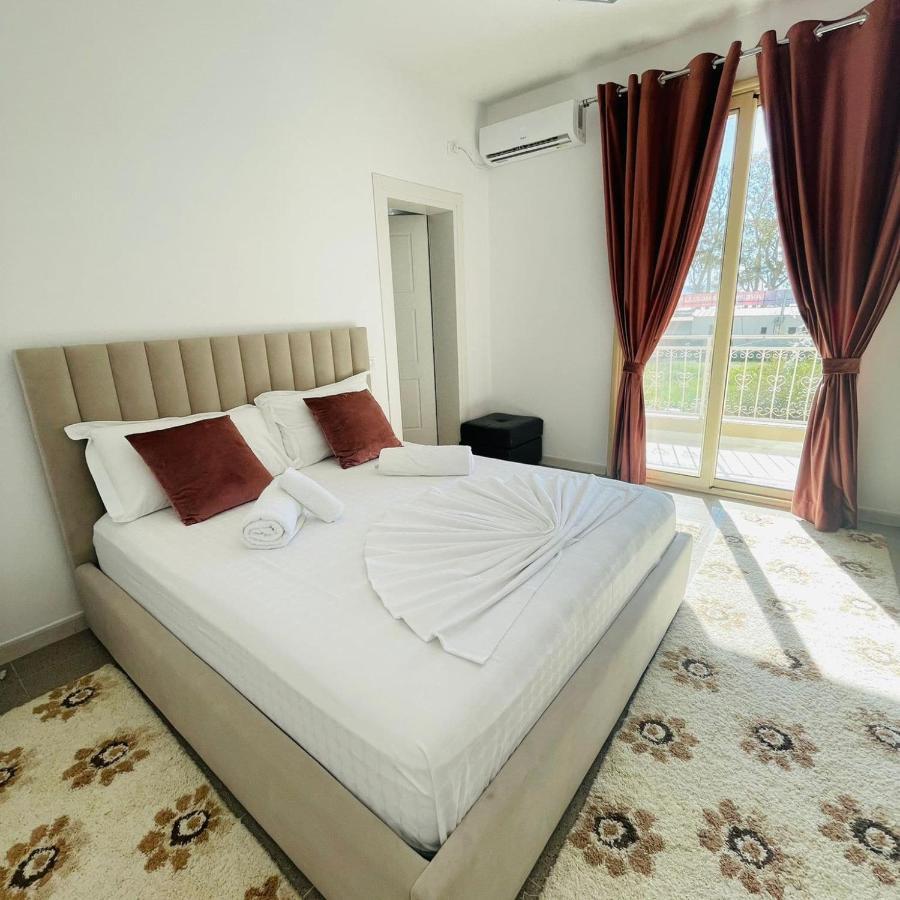 Hotel Noel Vlore Bagian luar foto