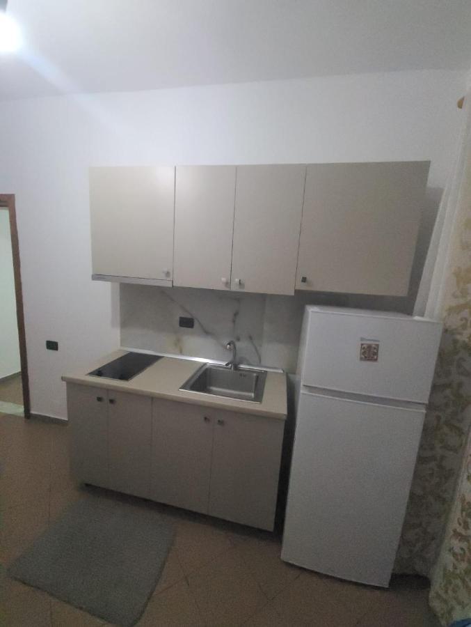 Hotel Noel Vlore Bagian luar foto