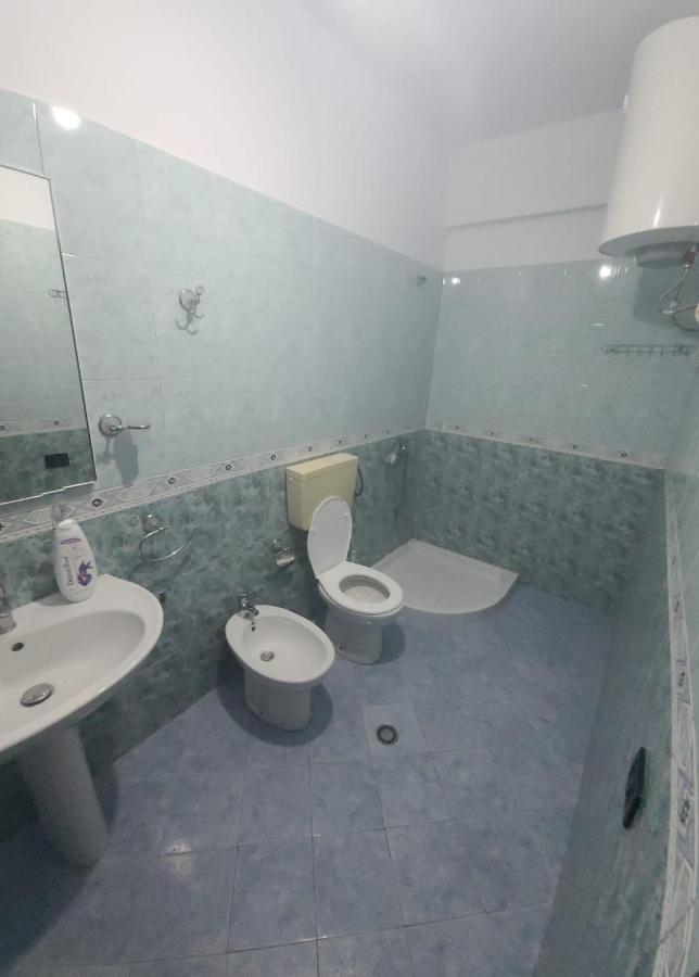 Hotel Noel Vlore Bagian luar foto