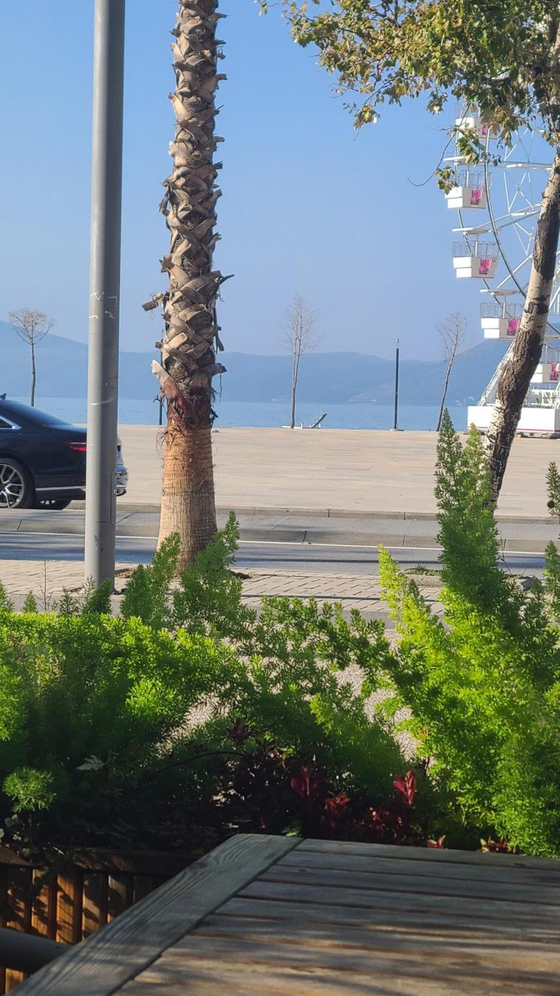 Hotel Noel Vlore Bagian luar foto
