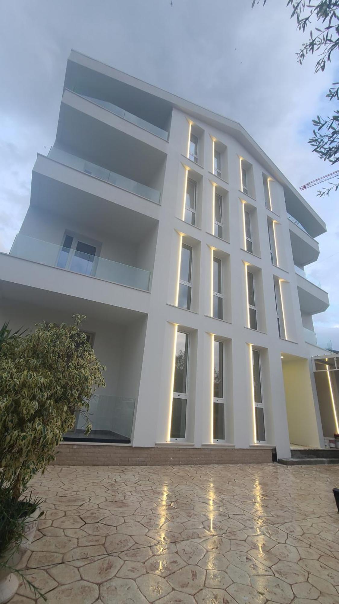 Hotel Noel Vlore Bagian luar foto