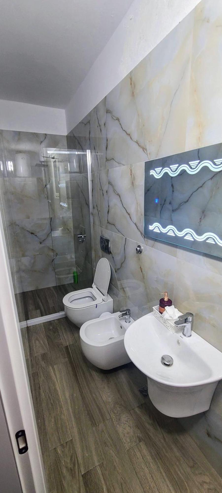 Hotel Noel Vlore Bagian luar foto
